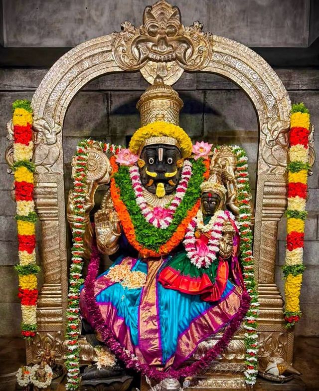 Shri Lakshmi Narasimha Swamy, Shri Uttaradi Mutt
