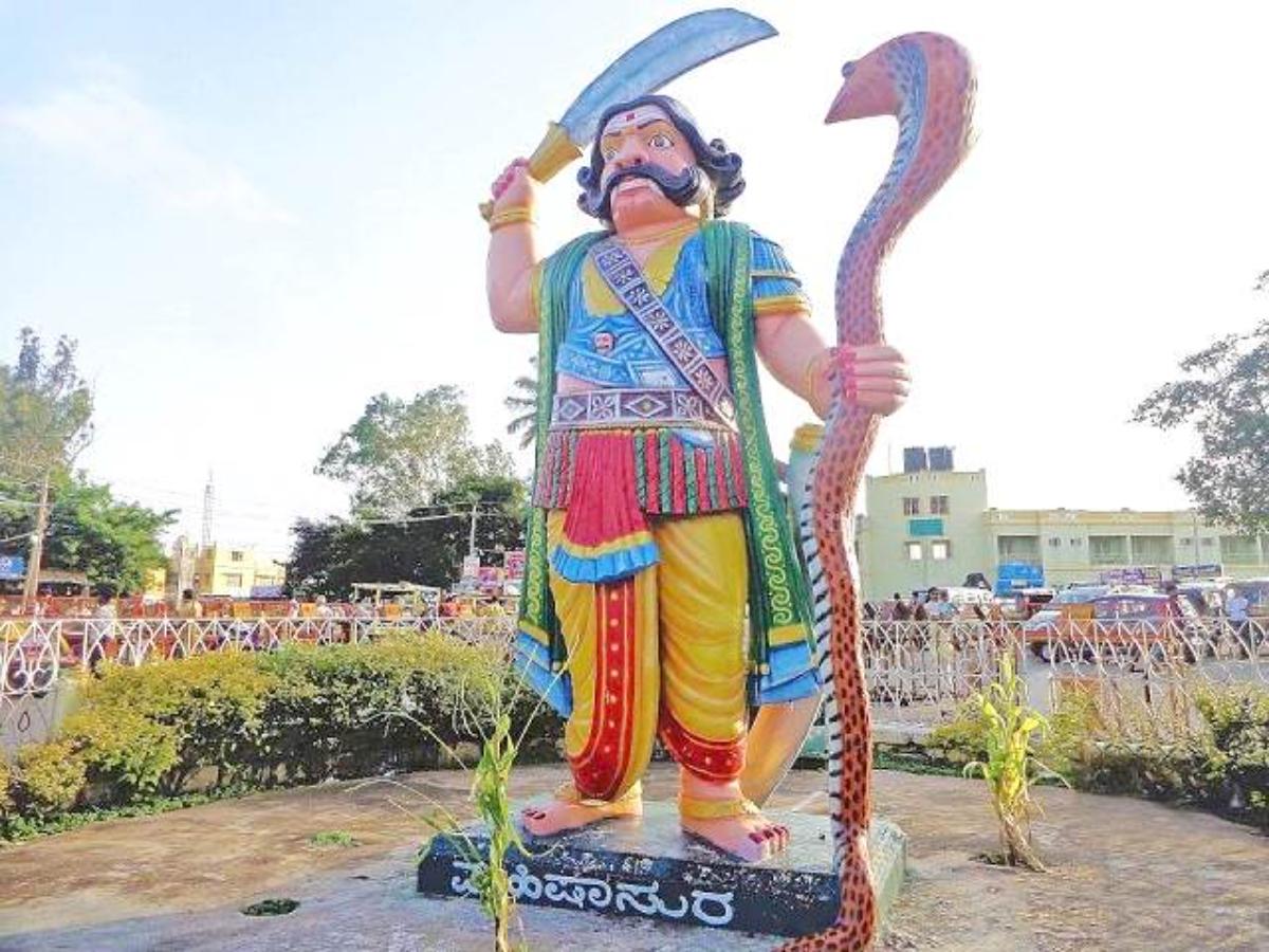 Mahishasura Statue Shri Chamundeshwari Temple