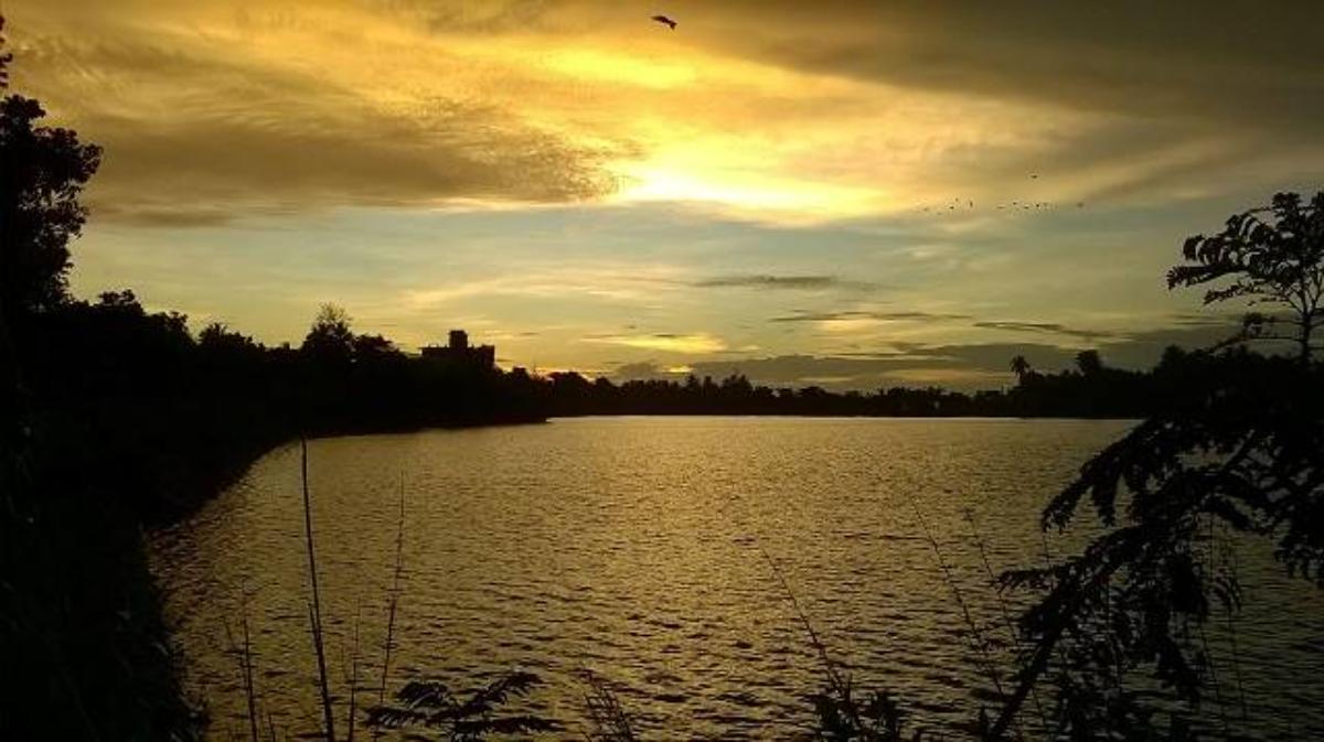 Mannu Palla Lake Evening View