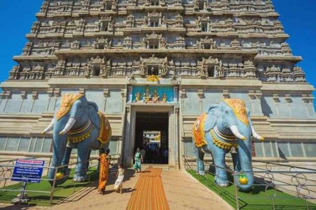 Murudeshwara Temple Gopuram
