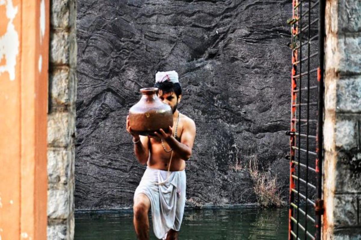 ಕುಂಜಾರುಗಿರಿ ದೇವಸ್ಥಾನ ಬೆಳಿಗ್ಗೆ ಶ್ರೀವತ್ಸ ಗದಾ ತೀರ್ಥ