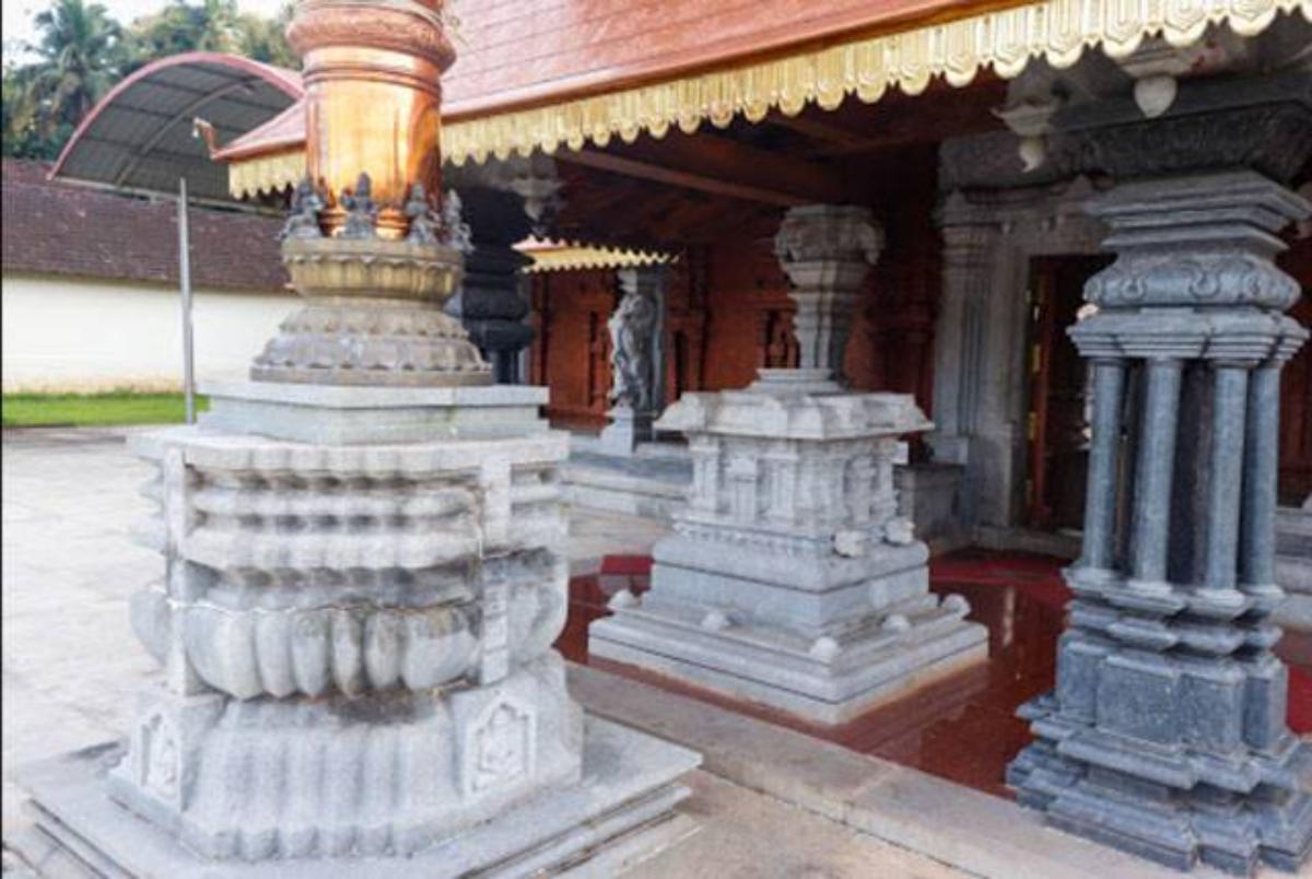 ಧ್ವಜಸ್ತಂಭ ಶ್ರೀ ವಿಷ್ಣುಮೂರ್ತಿ ದೇವಸ್ಥಾನ ಉಂಡಾರು