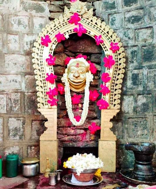 ಶ್ರೀ ವೀರ ಕಲ್ಕುಡ ಶ್ರೀ ಮಹಿಷಮರ್ದಿನೀ ದೇವಸ್ಥಾನ ನೀಲಾವರ
